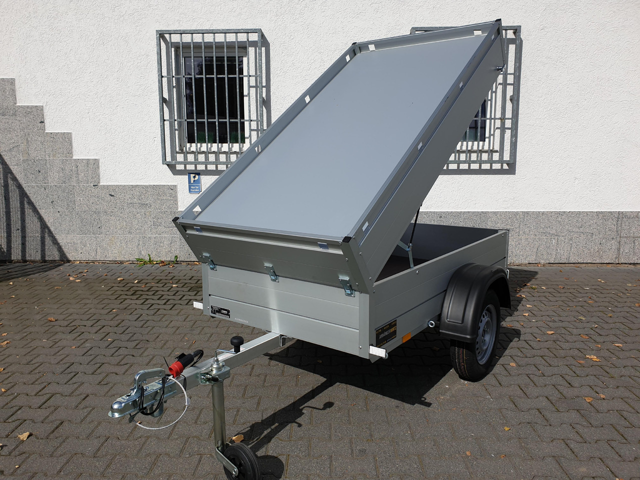 ALUBOXX Deckelanhänger GT 750 HT 201x101x48 cm (XS) 750kg - PKW Anhänger: das Bild 1 ALUBOXX Deckelanhänger GT 750 HT 201x101x48 cm (XS) 750kg - PKW Anhänger: das Bild 1