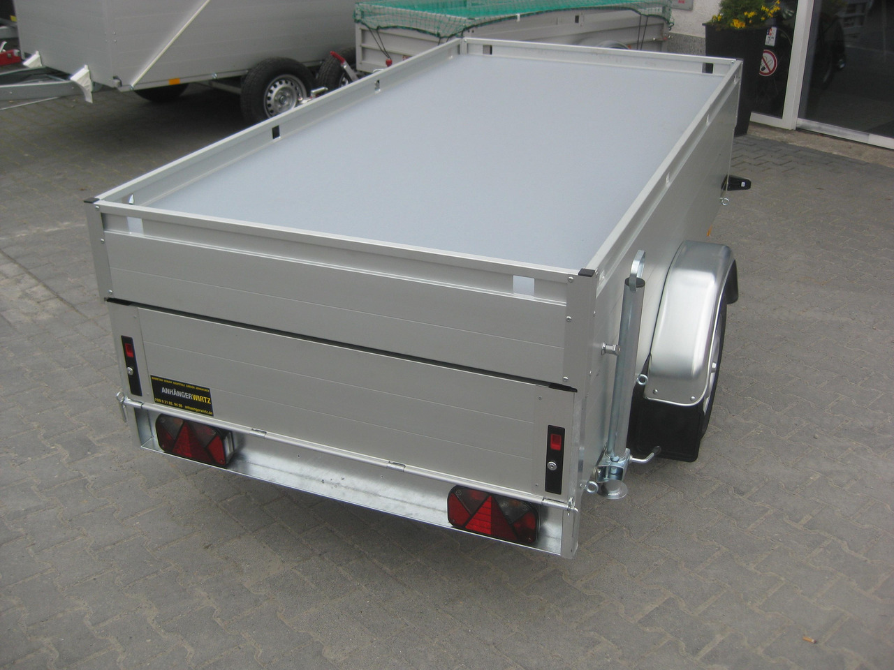 ALUBOXX Deckelanhänger GT 750 HT 251x126x48cm (S) 750kg - PKW Anhänger: das Bild 4 ALUBOXX Deckelanhänger GT 750 HT 251x126x48cm (S) 750kg - PKW Anhänger: das Bild 4