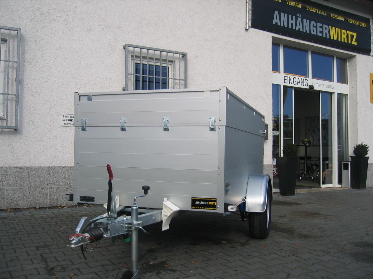 ALUBOXX Deckelanhänger GTB 1200 VT1 251x126x83cm (S) 1160kg Januar Aktion - PKW Anhänger: das Bild 2 ALUBOXX Deckelanhänger GTB 1200 VT1 251x126x83cm (S) 1160kg Januar Aktion - PKW Anhänger: das Bild 2