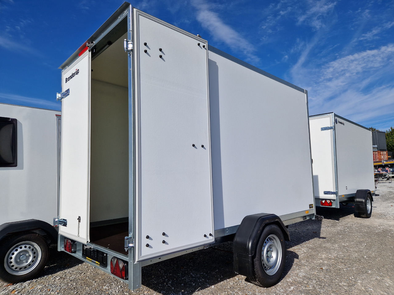 Brenderup Cargo Dynamic CD300 BD 300x155x185cm Hecktüren Wabenwände (M) 1300kg - Koffer Anhänger: das Bild 2 Brenderup Cargo Dynamic CD300 BD 300x155x185cm Hecktüren Wabenwände (M) 1300kg - Koffer Anhänger: das Bild 2