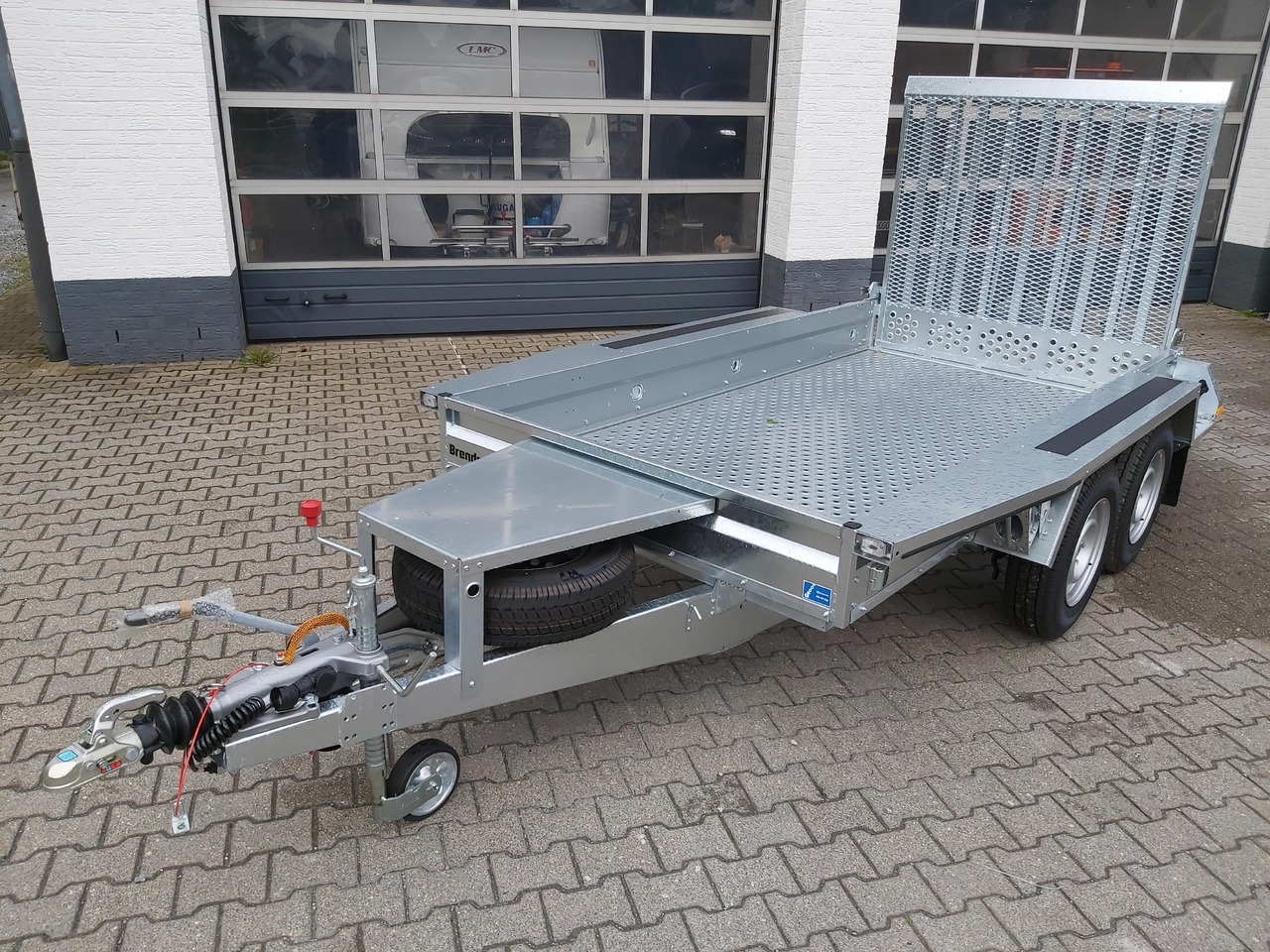 Brenderup Maschinentransporter MT 3080 STF 308x152x25cm Stahllochboden 3000kg - Baumaschinenanhänger: das Bild 3 Brenderup Maschinentransporter MT 3080 STF 308x152x25cm Stahllochboden 3000kg - Baumaschinenanhänger: das Bild 3