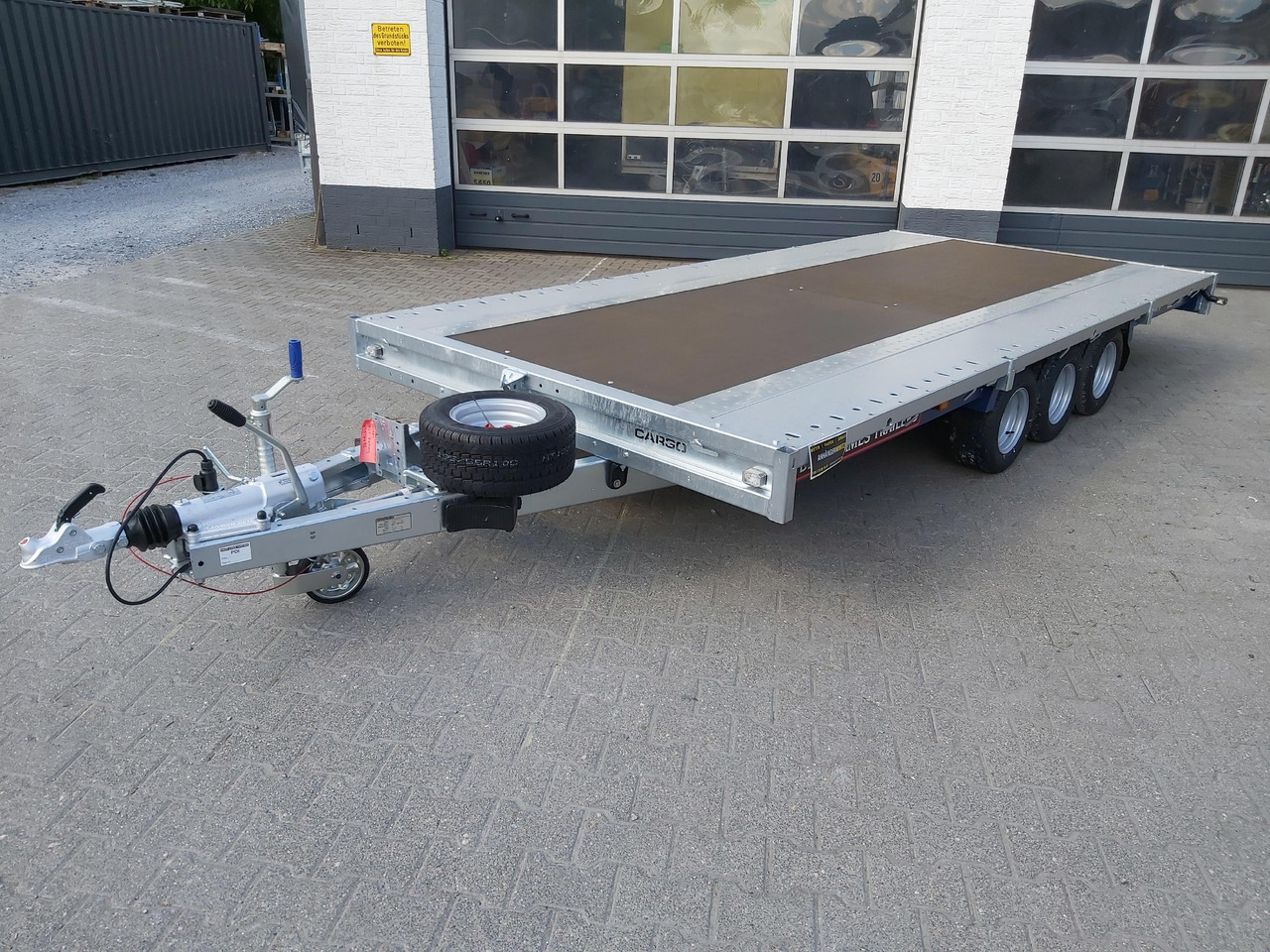 Brian James Trailer CarGO Connect 450x210cm Tridem 10" 3500kg Modell 22 - Pritschenanhänger/ Plattformanhänger: das Bild 1 Brian James Trailer CarGO Connect 450x210cm Tridem 10" 3500kg Modell 22 - Pritschenanhänger/ Plattformanhänger: das Bild 1