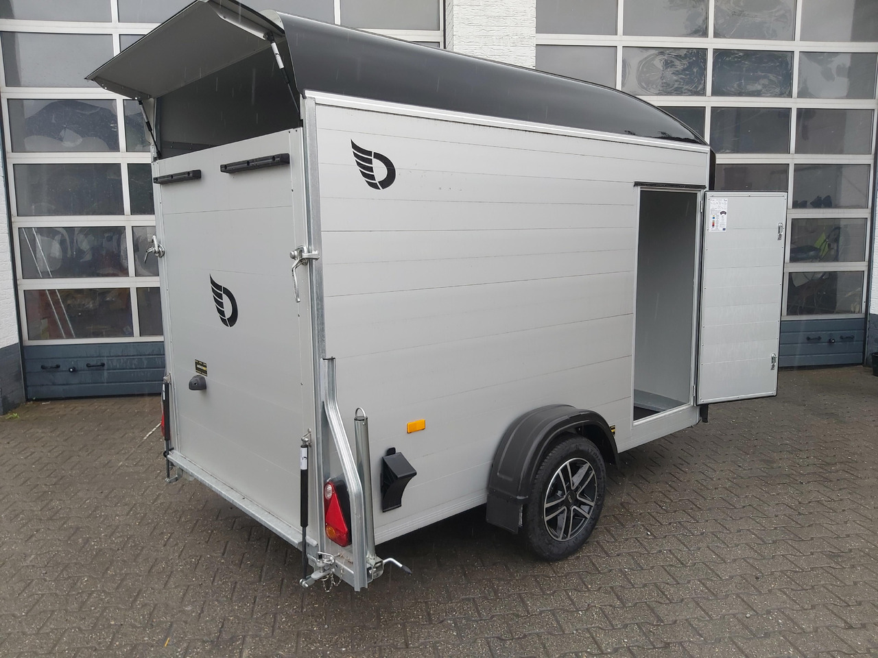 Cargo Roadster 300 300x150x184cm Alu Poly black Seitentür Alufelgen Pullman 100 km/H 1300kg – Leasing Cargo Roadster 300 300x150x184cm Alu Poly black Seitentür Alufelgen Pullman 100 km/H 1300kg: das Bild 6