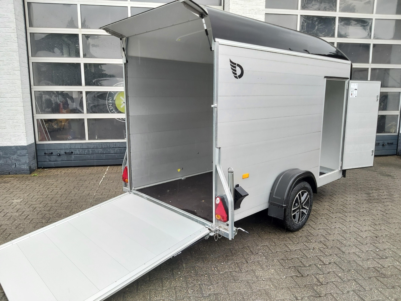 Cargo Roadster 300 300x150x184cm Alu Poly black Seitentür Alufelgen Pullman 100 km/H 1300kg – Leasing Cargo Roadster 300 300x150x184cm Alu Poly black Seitentür Alufelgen Pullman 100 km/H 1300kg: das Bild 10