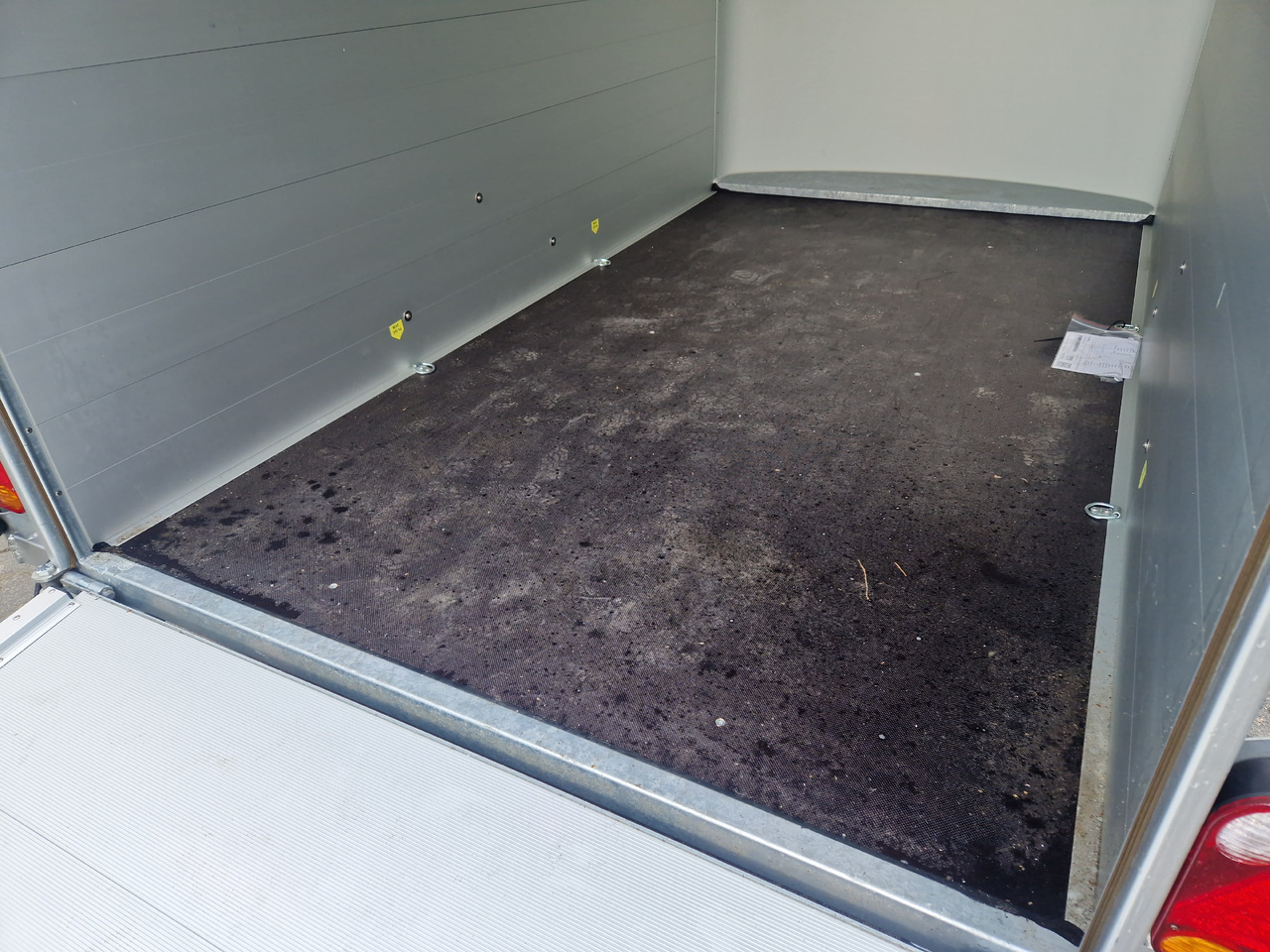 Cargo Roadster 300 300x150x184cm Alu Poly royal blau Alufelgen Pullman 100km/H 1300kg – Leasing Cargo Roadster 300 300x150x184cm Alu Poly royal blau Alufelgen Pullman 100km/H 1300kg: das Bild 9