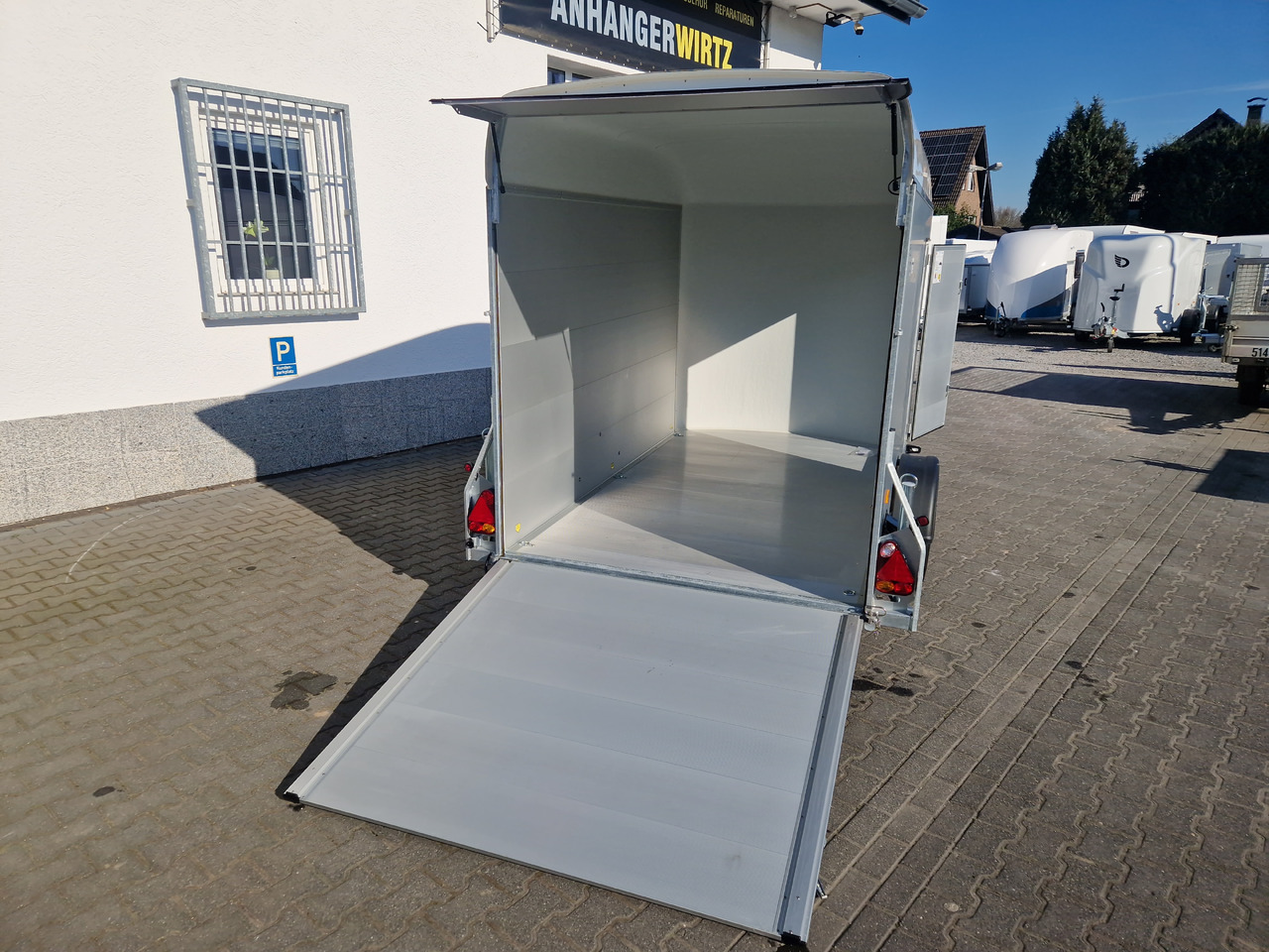 Cargo Roadster 400 312x164x184cm Alu Poly weiß Seitentür Pullman 100km/H 1300kg – Leasing Cargo Roadster 400 312x164x184cm Alu Poly weiß Seitentür Pullman 100km/H 1300kg: das Bild 11