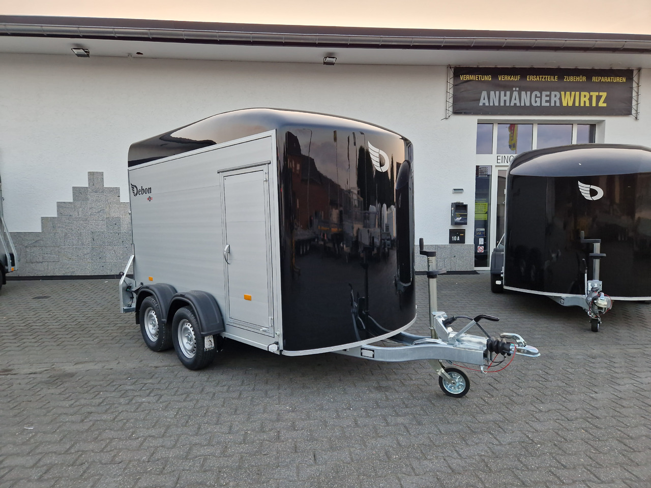 Cargo Roadster 500 312x167x199cm Alu Poly black Seitentür 100km/H Pullman 2000kg Sommer Aktion 2025 - Koffer Anhänger: das Bild 4 Cargo Roadster 500 312x167x199cm Alu Poly black Seitentür 100km/H Pullman 2000kg Sommer Aktion 2025 - Koffer Anhänger: das Bild 4