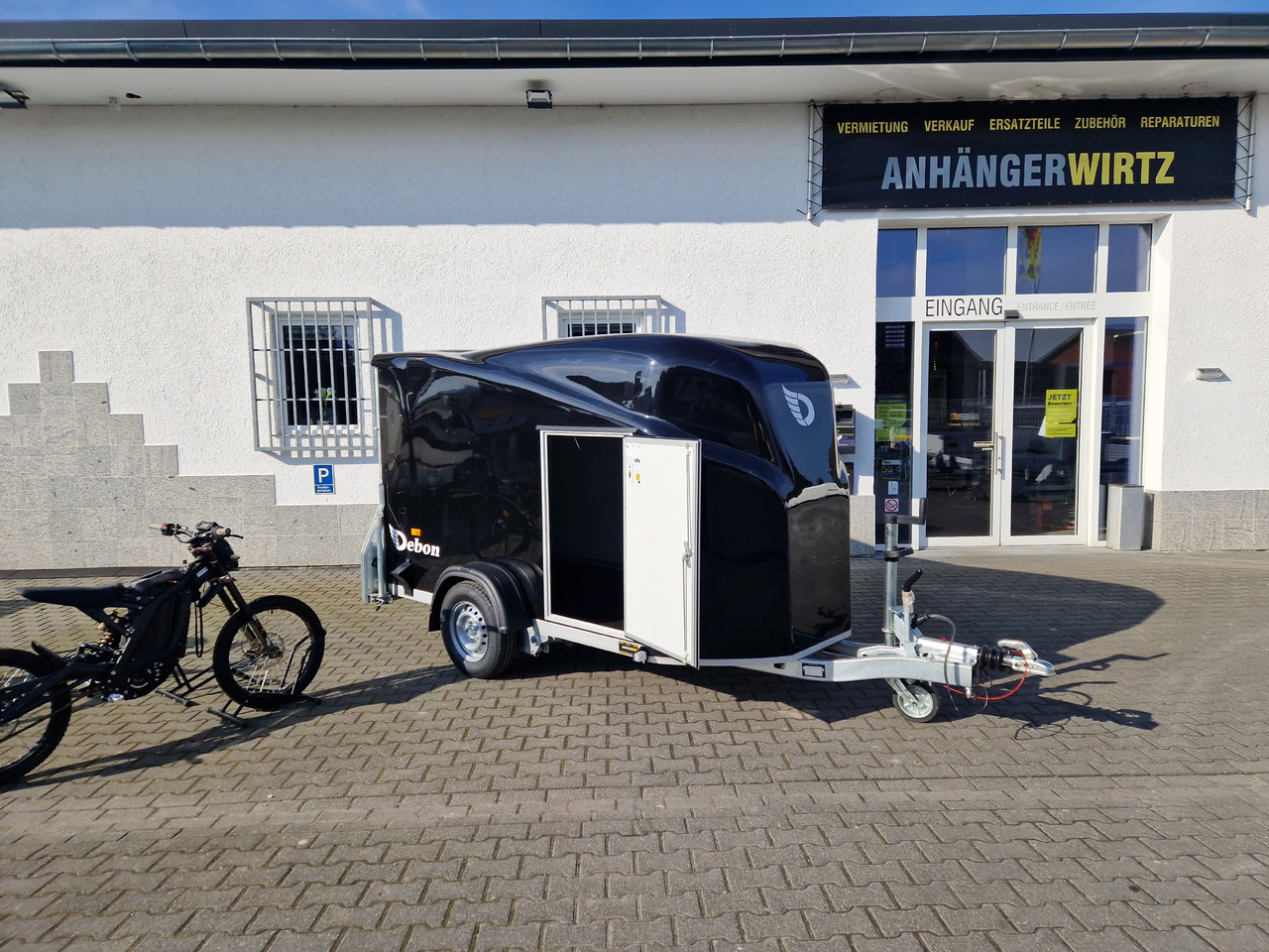 Debon Cargo 1300 300x152x168cm black Seitentür aerodynamik Pullman II 100km/H 1300kg Februar Aktion - Koffer Anhänger: das Bild 2 Debon Cargo 1300 300x152x168cm black Seitentür aerodynamik Pullman II 100km/H 1300kg Februar Aktion - Koffer Anhänger: das Bild 2