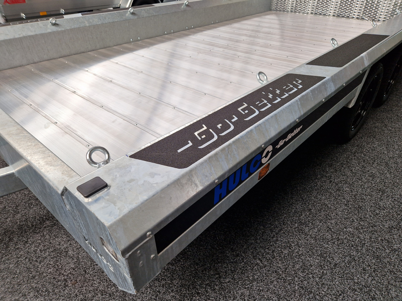 HULCO TERRAX-2 Go Getter Aluboden 394x180x27cm Ladeklamppe 150cm LED 3500kg - Baumaschinenanhänger: das Bild 2 HULCO TERRAX-2 Go Getter Aluboden 394x180x27cm Ladeklamppe 150cm LED 3500kg - Baumaschinenanhänger: das Bild 2