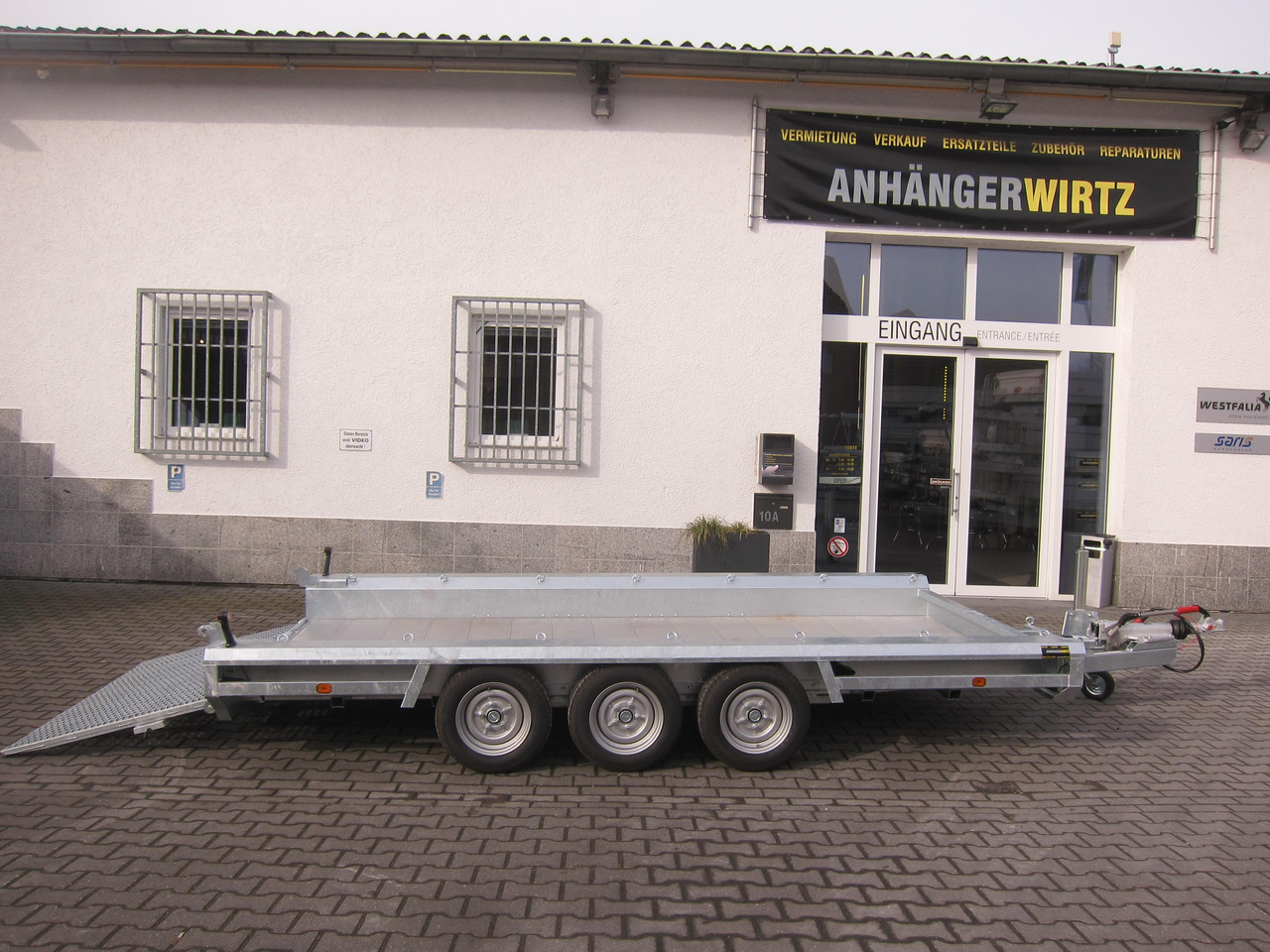 HULCO TERRAX Aluboden 394x188x27cm Heckrampe 100cm Tridem (XL) 3500kg - Baumaschinenanhänger: das Bild 5 HULCO TERRAX Aluboden 394x188x27cm Heckrampe 100cm Tridem (XL) 3500kg - Baumaschinenanhänger: das Bild 5