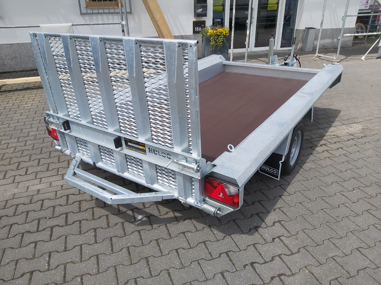 HULCO TERRAX Basic 294x150x27cm Heckrampe 100cm (M) 12" 1500kg - Baumaschinenanhänger: das Bild 2 HULCO TERRAX Basic 294x150x27cm Heckrampe 100cm (M) 12" 1500kg - Baumaschinenanhänger: das Bild 2