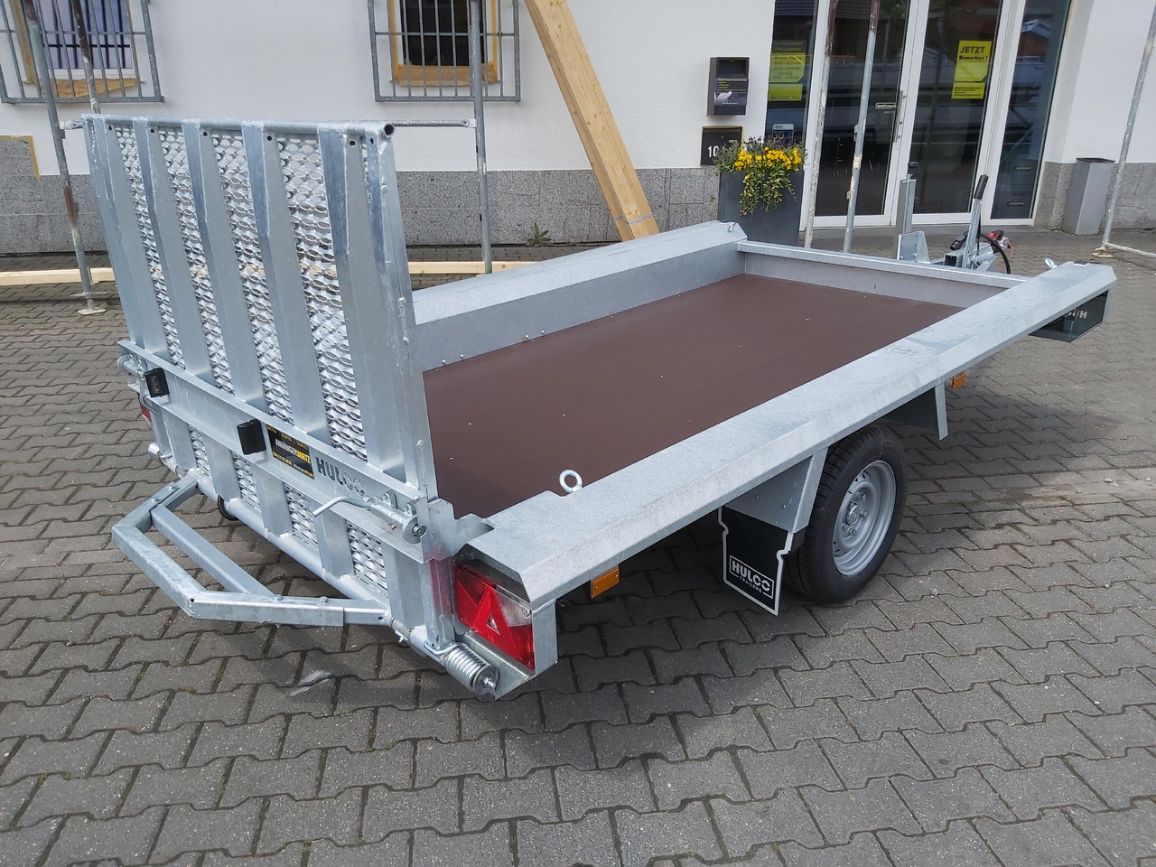 HULCO TERRAX Basic 294x150x27cm Heckrampe 100cm (M) 12" 1800kg - Baumaschinenanhänger: das Bild 4 HULCO TERRAX Basic 294x150x27cm Heckrampe 100cm (M) 12" 1800kg - Baumaschinenanhänger: das Bild 4