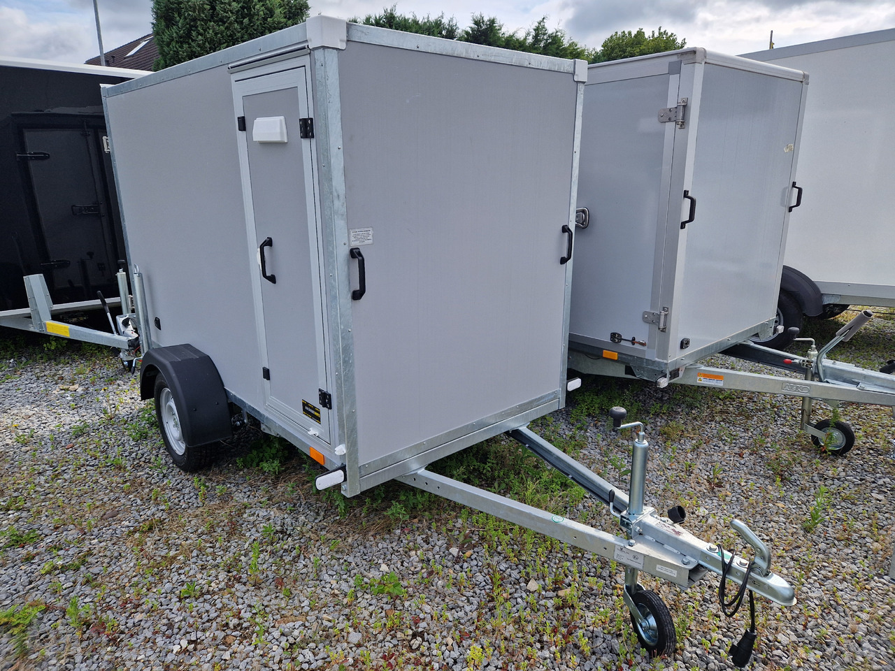 Kargo TFDG 250.00 250x125x150cm Seitentür Zurrsystem 100km/H 750kg Abverkauf - Koffer Anhänger: das Bild 2 Kargo TFDG 250.00 250x125x150cm Seitentür Zurrsystem 100km/H 750kg Abverkauf - Koffer Anhänger: das Bild 2