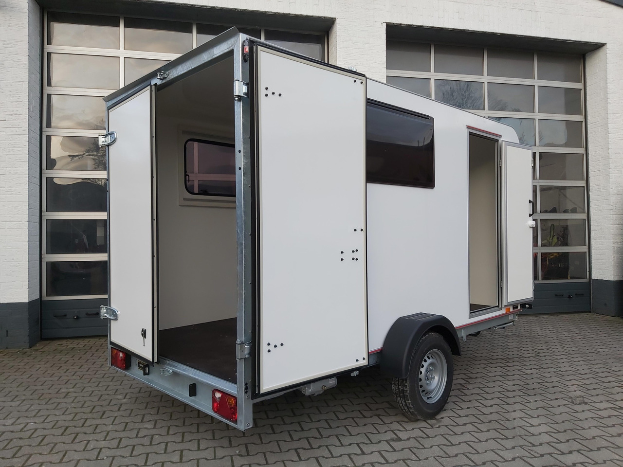 Wohnwagen Koffer Sport Camp TFS 360.00 360x180x190cm aero Seitentür 2 Fenster+ DL IL 230V 1300kg 100km/H: das Bild 6