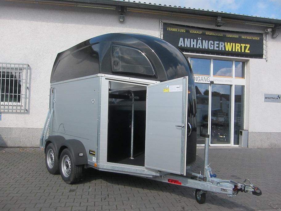 Pferdeanhänger Böckmann Champion R Sattelkammer blackline 2400kg CFF+ 100 km/H Modell 25 - Pferdeanhänger: das Bild 3 Pferdeanhänger Böckmann Champion R Sattelkammer blackline 2400kg CFF+ 100 km/H Modell 25 - Pferdeanhänger: das Bild 3