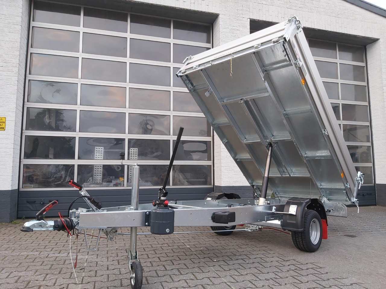 Pongratz Kipper RK 2600/15 G-AL 260x151x36cm Stahlboden Pendelklappe 10" 1500kg Aktion - Kipper Anhänger: das Bild 2 Pongratz Kipper RK 2600/15 G-AL 260x151x36cm Stahlboden Pendelklappe 10" 1500kg Aktion - Kipper Anhänger: das Bild 2