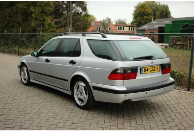 Saab 9-5 Estate 2.3 TURBO S Aero - PKW: das Bild 3 Saab 9-5 Estate 2.3 TURBO S Aero - PKW: das Bild 3