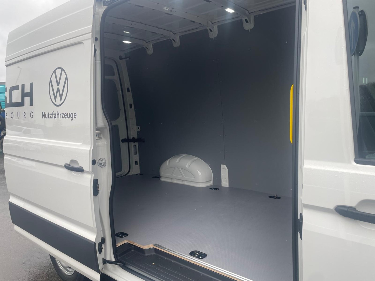 VOLKSWAGEN Crafter 30 L3H3 Kasten Klima ZV - Kleintransporter: das Bild 5 VOLKSWAGEN Crafter 30 L3H3 Kasten Klima ZV - Kleintransporter: das Bild 5