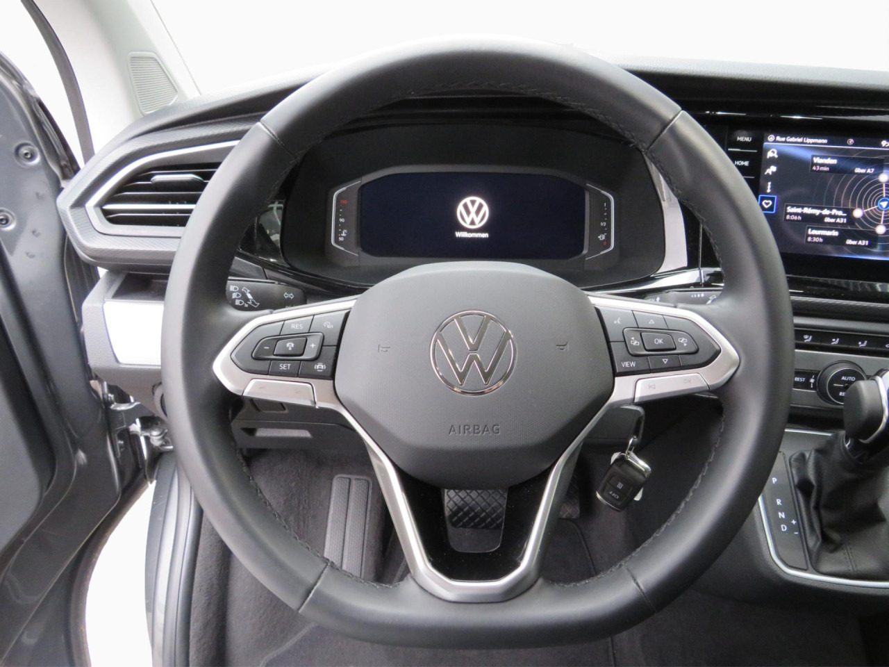 VOLKSWAGEN T6.1 Multivan Comfortline Edition Court Bluetooth - PKW: das Bild 3 VOLKSWAGEN T6.1 Multivan Comfortline Edition Court Bluetooth - PKW: das Bild 3