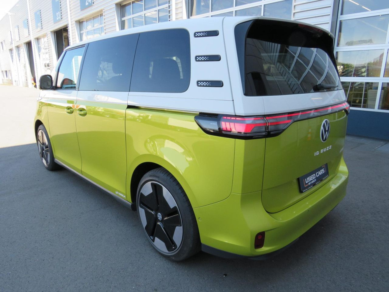 Volkswagen ID.Buzz Pro Design 150 kW Volkswagen ID.Buzz Pro Design 150 kW Klima AHK Navi ZV - Kleinbus, Elektrobus: das Bild 4 Volkswagen ID.Buzz Pro Design 150 kW Volkswagen ID.Buzz Pro Design 150 kW Klima AHK Navi ZV - Kleinbus, Elektrobus: das Bild 4