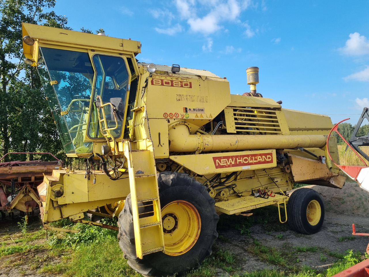 NEW HOLLAND 8080 - Mähdrescher: das Bild 1 NEW HOLLAND 8080 - Mähdrescher: das Bild 1