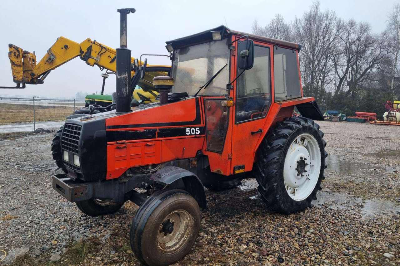 Valmet 505 - Traktor: das Bild 2 Valmet 505 - Traktor: das Bild 2