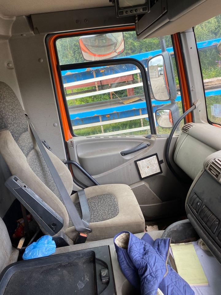 Plane LKW Daf 75 CF 310 6X2 Curtain side: das Bild 7
