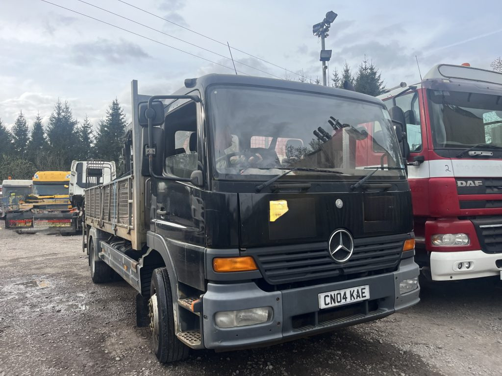 Mercedes Atego 1623 4x2 Rigid - Pritsche LKW, Autokran: das Bild 2 Mercedes Atego 1623 4x2 Rigid - Pritsche LKW, Autokran: das Bild 2