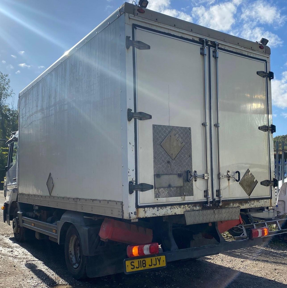 Mercedes Atego 816 - Koffer LKW: das Bild 4 Mercedes Atego 816 - Koffer LKW: das Bild 4