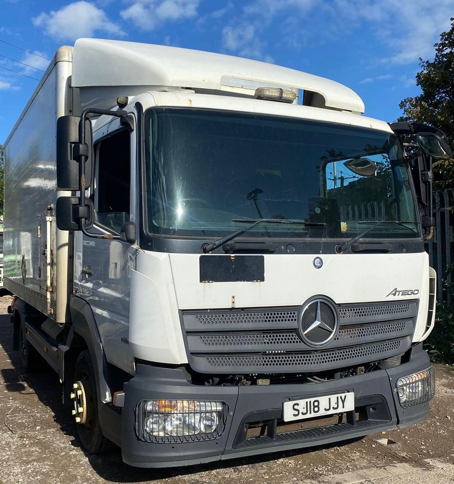 Mercedes Atego 816 - Koffer LKW: das Bild 3 Mercedes Atego 816 - Koffer LKW: das Bild 3