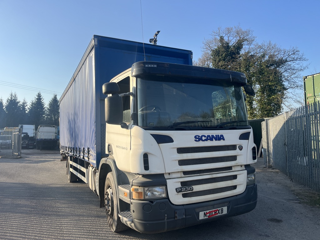 Scania P230 4x2 Curtain side - Plane LKW: das Bild 1 Scania P230 4x2 Curtain side - Plane LKW: das Bild 1