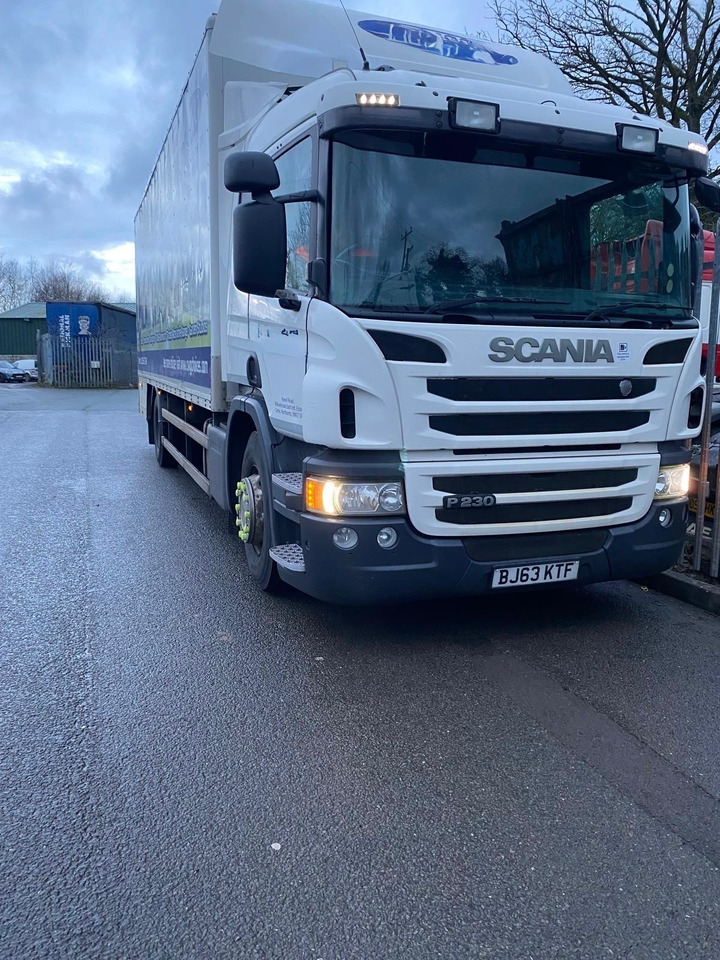 Scania P230 4x2 - Koffer Transporter: das Bild 1 Scania P230 4x2 - Koffer Transporter: das Bild 1