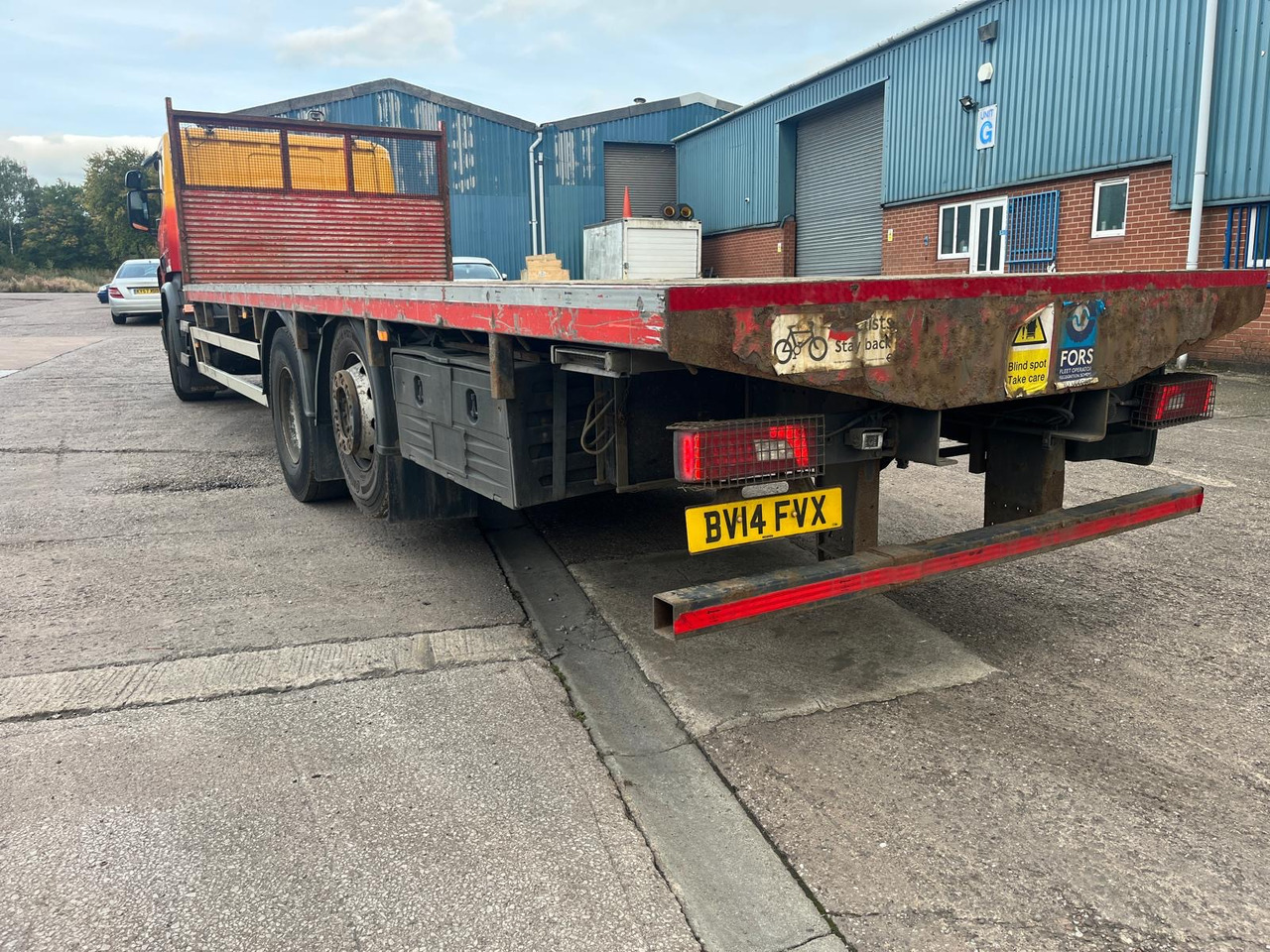 Scania P280 - Pritsche LKW: das Bild 4 Scania P280 - Pritsche LKW: das Bild 4