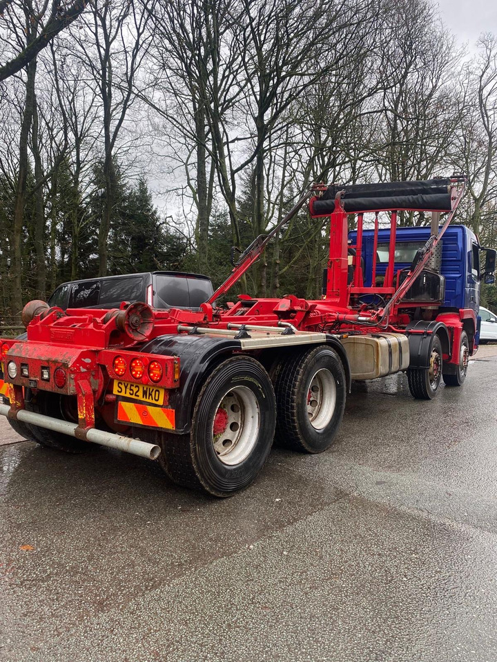 Volvo FM9 - Abrollkipper: das Bild 3 Volvo FM9 - Abrollkipper: das Bild 3