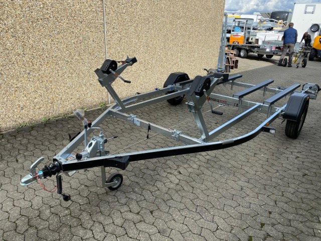 Brenderup Doppel Jetski Premium PWC21200B RAX , 1,2 to., 3,8m - Bootstrailer: das Bild 1 Brenderup Doppel Jetski Premium PWC21200B RAX , 1,2 to., 3,8m - Bootstrailer: das Bild 1