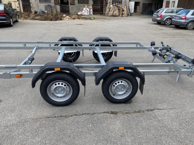 Brenderup Premium Bootsanhänger 242000TB SR mit Superrollen, 2,0 to. 7,2m/ 24 Fuß - Bootstrailer: das Bild 5 Brenderup Premium Bootsanhänger 242000TB SR mit Superrollen, 2,0 to. 7,2m/ 24 Fuß - Bootstrailer: das Bild 5