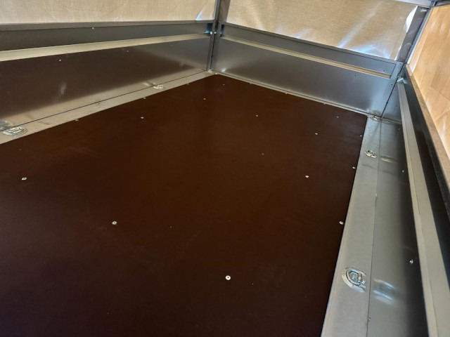 Neptun GN124, N7-263 KPS, 750 kg 2630 x 1450 x 400 mm, mit Hochplane 160 cm - PKW Anhänger: das Bild 5 Neptun GN124, N7-263 KPS, 750 kg 2630 x 1450 x 400 mm, mit Hochplane 160 cm - PKW Anhänger: das Bild 5