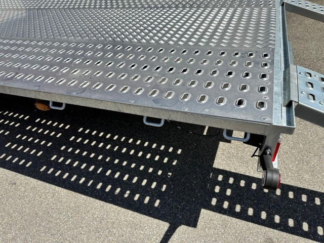 Niewiadow BR3 14A 35A35V, 9000 x 2100 mm, 3,5 to. - Autotransporter Anhänger: das Bild 4 Niewiadow BR3 14A 35A35V, 9000 x 2100 mm, 3,5 to. - Autotransporter Anhänger: das Bild 4