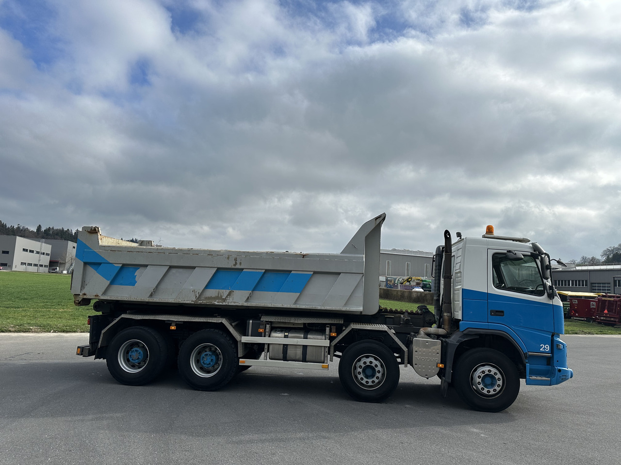 VOLVO FMX 420 440 460 480 8x4 Kettengäret sörling mulde - Abrollkipper: das Bild 5 VOLVO FMX 420 440 460 480 8x4 Kettengäret sörling mulde - Abrollkipper: das Bild 5
