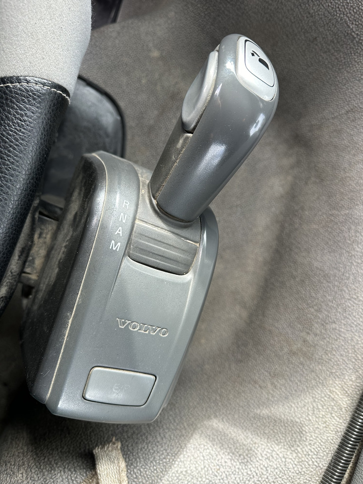 Abrollkipper VOLVO FMX 420 440 460 480 8x4 Kettengäret sörling mulde: das Bild 11