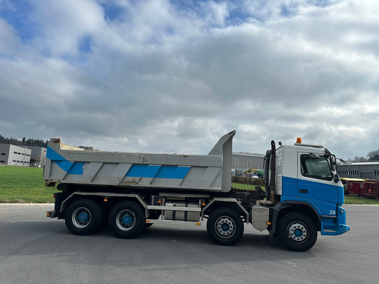 VOLVO FMX 420 8x4 - Seil Abrollkipper: das Bild 4 VOLVO FMX 420 8x4 - Seil Abrollkipper: das Bild 4
