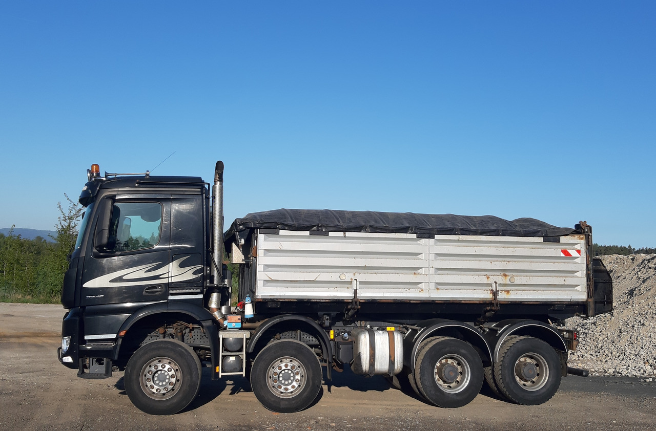MERCEDES-BENZ AROCS 3245 8x4 Bordmatic THERMO CRAMARO AHK - Kipper: das Bild 4 MERCEDES-BENZ AROCS 3245 8x4 Bordmatic THERMO CRAMARO AHK - Kipper: das Bild 4