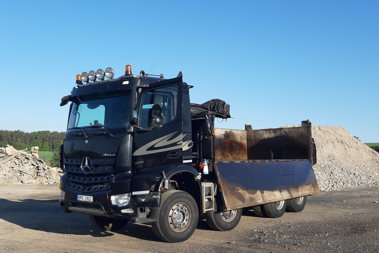 MERCEDES-BENZ AROCS 3245 8x4 Bordmatic THERMO CRAMARO AHK - Kipper: das Bild 2 MERCEDES-BENZ AROCS 3245 8x4 Bordmatic THERMO CRAMARO AHK - Kipper: das Bild 2