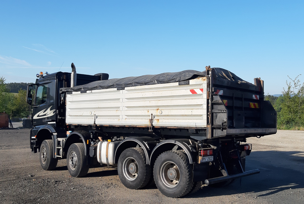 MERCEDES-BENZ AROCS 3245 8x4 Bordmatic THERMO CRAMARO AHK - Kipper: das Bild 5 MERCEDES-BENZ AROCS 3245 8x4 Bordmatic THERMO CRAMARO AHK - Kipper: das Bild 5
