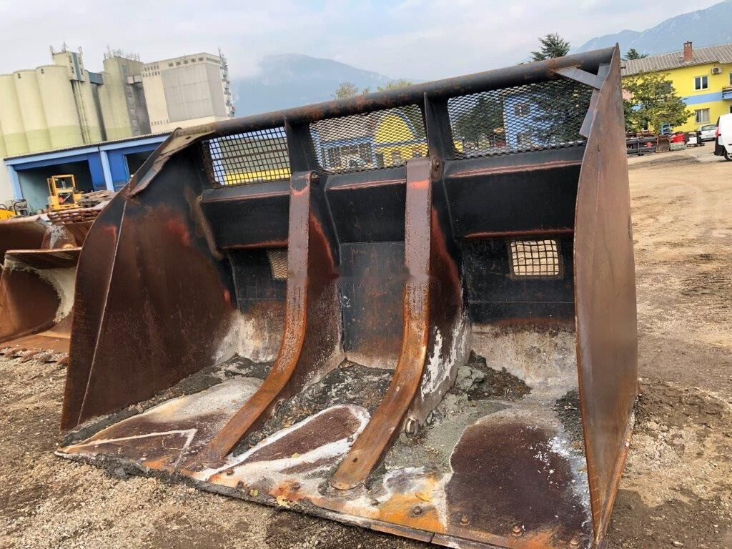 3800 mm Volvo - Ladeschaufel: das Bild 2 3800 mm Volvo - Ladeschaufel: das Bild 2