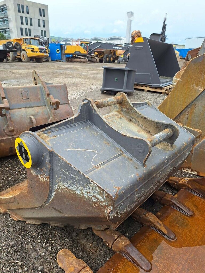 Balavto excavating planning bucket 1550 mm S60 - Baggerschaufel: das Bild 3 Balavto excavating planning bucket 1550 mm S60 - Baggerschaufel: das Bild 3