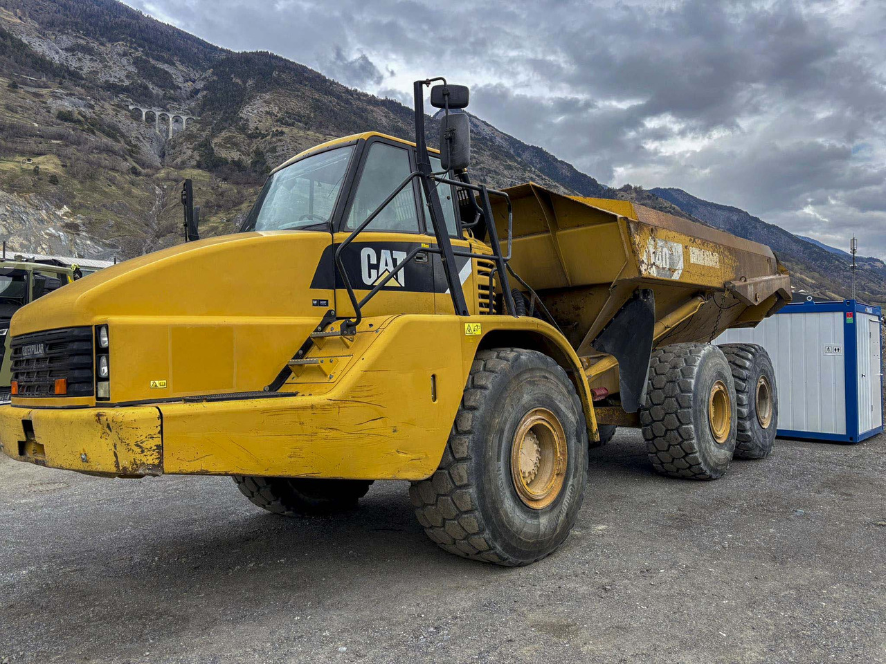 CATERPILLAR 740 - Knickgelenkter Dumper: das Bild 1 CATERPILLAR 740 - Knickgelenkter Dumper: das Bild 1