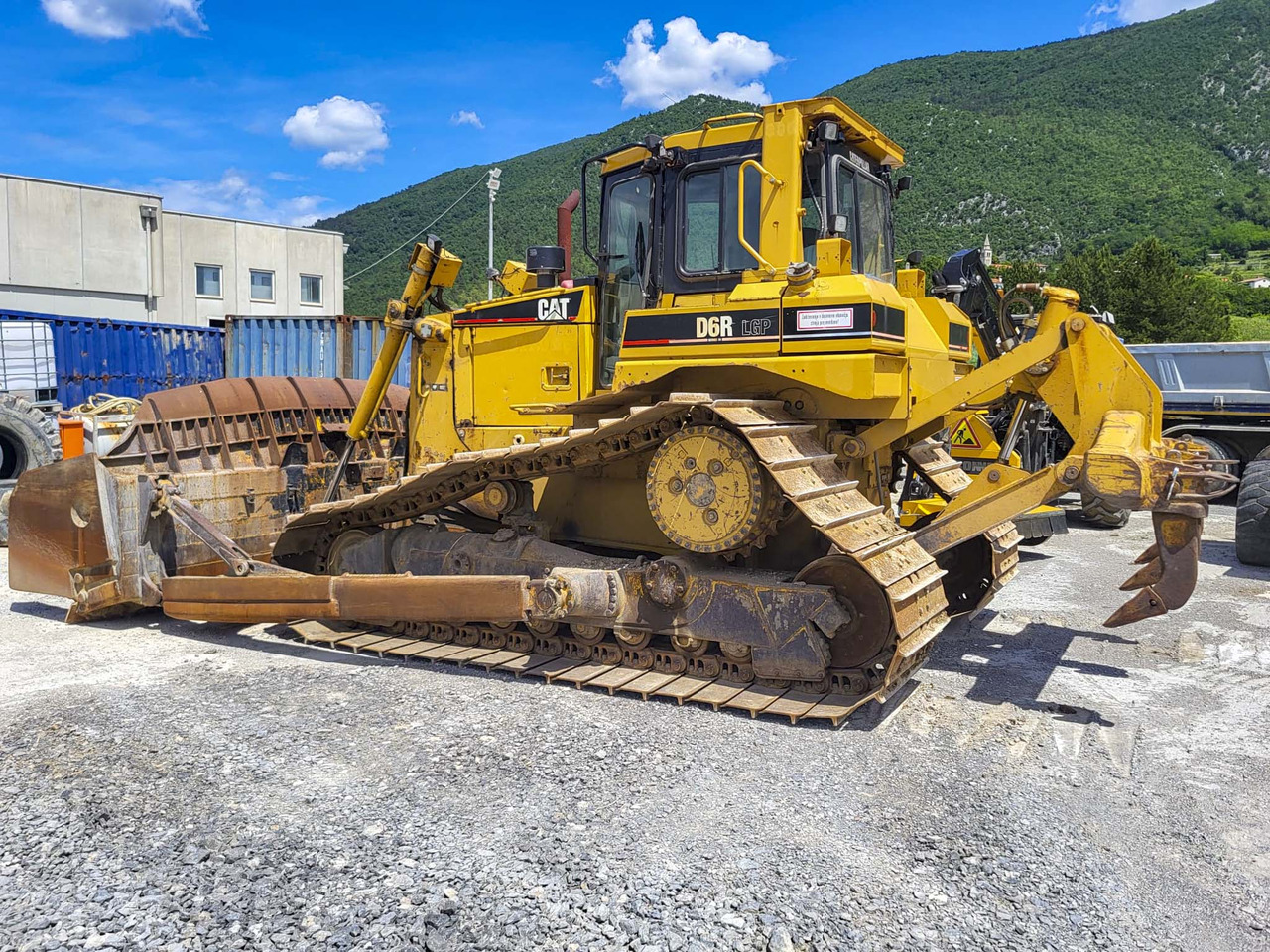 CATERPILLAR D6R - Bulldozer: das Bild 3 CATERPILLAR D6R - Bulldozer: das Bild 3