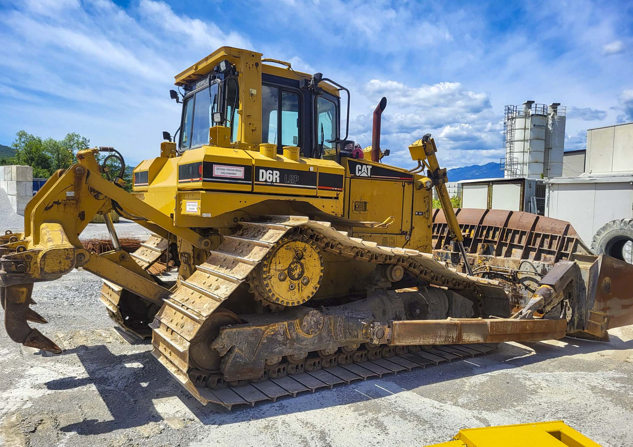 CATERPILLAR D6R - Bulldozer: das Bild 4 CATERPILLAR D6R - Bulldozer: das Bild 4