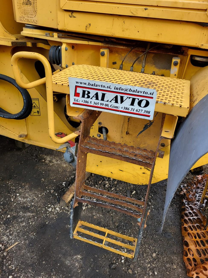 Volvo step platform - Ersatzteile für Lader: das Bild 1 Volvo step platform - Ersatzteile für Lader: das Bild 1